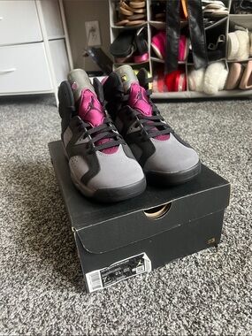 Nike Air Jordan 6 Retro